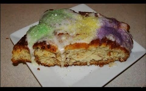 How to Make a King Cake for Mardi Gras - EASY!