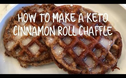 How to make a keto cinnamon roll chaffle || easy keto dessert