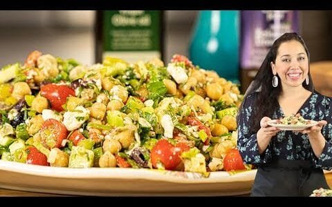 Mediterranean Chickpea Salad Ready in 15 Mins!